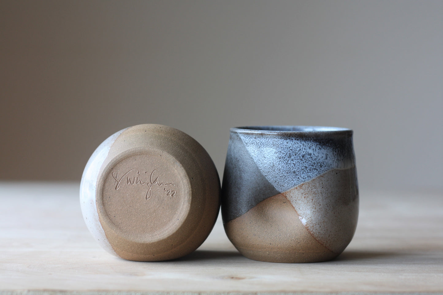 Criss Cross Thumb cup