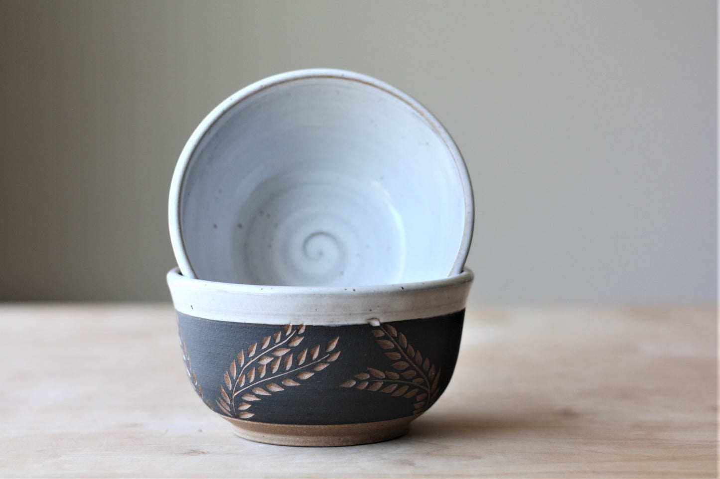 Black and White Floral Bowls (Set of 2)